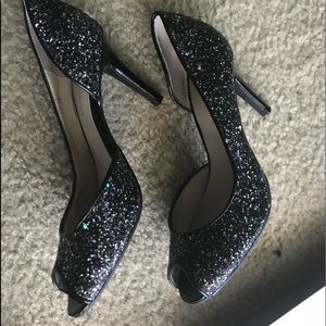 KELLY AND KATIE Black with glitter heels